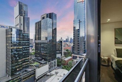 A Modern 2BR Apt With City Views FREE Parking - Melbourne Tourism 1