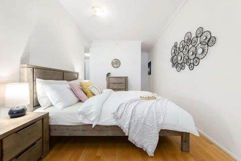 A Modern & Stylish Studio Next To Darling Harbour - Melbourne Tourism 1