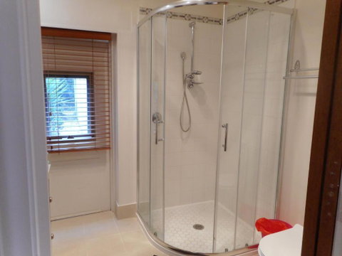 A Spacious Holiday Suite - Melbourne Tourism 1