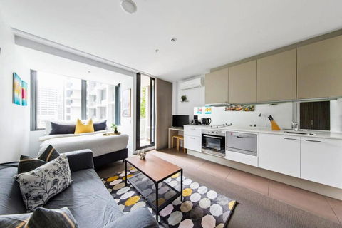 A Stylish CBD Studio Right Next To Southern Cross - Melbourne Tourism 4