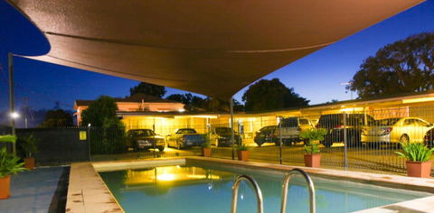 A & A Motel - Melbourne Tourism 0
