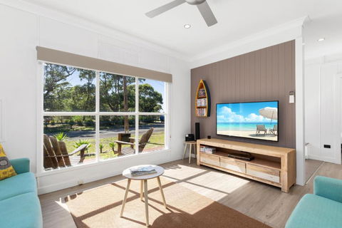 Abode Callala Beach Jervis Bay - 100m To Beach! - Melbourne Tourism 4