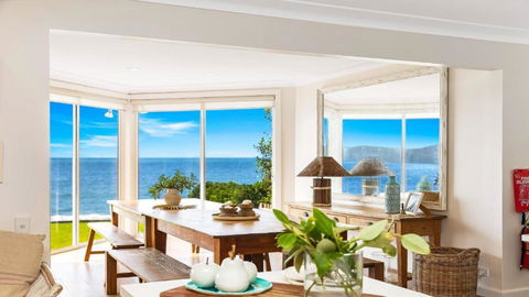 Absolute Beachfront Beauty - Pearl Beach - Melbourne Tourism 2