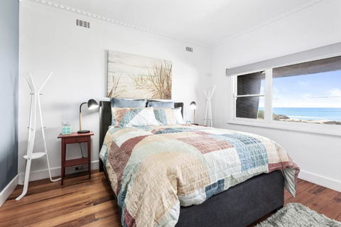 Absolute Beachfront Views Apollo Bay - Melbourne Tourism 3