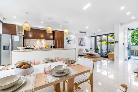 Absolute By Khove - Melbourne Tourism 1