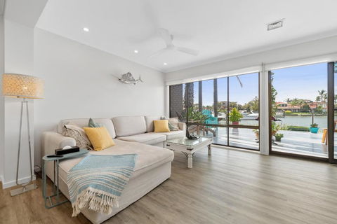 Absolute Waterfront Marina Views - Melbourne Tourism 1