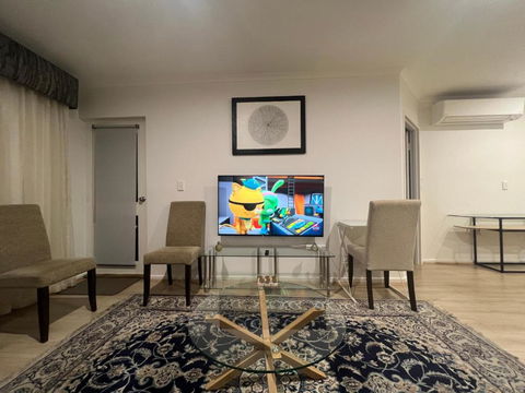 ADELAIDE CBD APARTMENT - 3BR, 2BATH & CARPARK - Melbourne Tourism 2