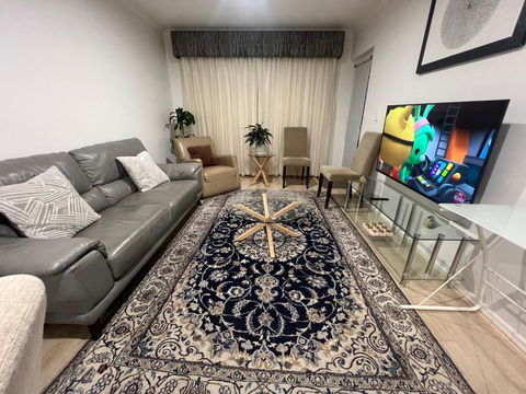 ADELAIDE CBD APARTMENT - 3BR, 2BATH & CARPARK - Melbourne Tourism 0