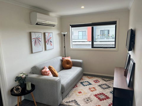 Adorable 1 Bedroom Unit In Coombs - Melbourne Tourism 0