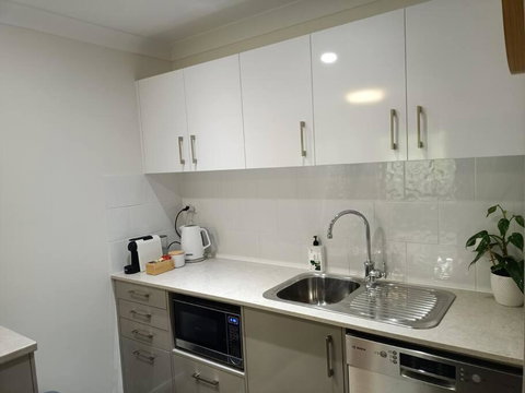Adorable Private 2 Bedroom Guest Suite + Pool - Melbourne Tourism 1