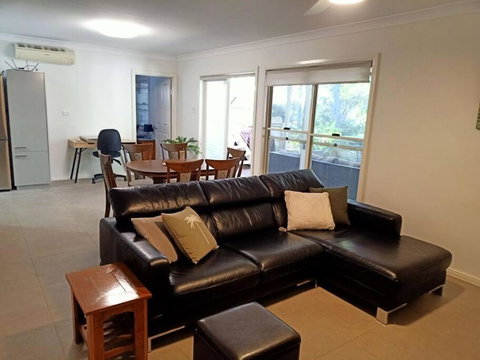 Adorable Private 2 Bedroom Guest Suite + Pool - Melbourne Tourism 2