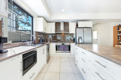 Agathas At Seacombe Gardens - Melbourne Tourism 1