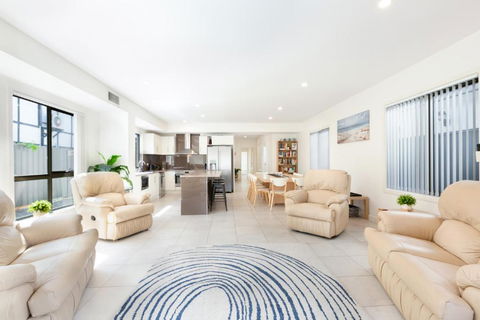 Agathas At Seacombe Gardens - Melbourne Tourism 3