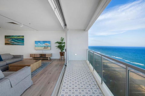Air On Broadbeach 2 Level Private Apartment - CoastHM - Melbourne Tourism 1