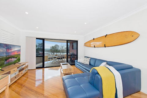 Adrift At Dolphin Cove Apt 5 - Riverfront Modern - Melbourne Tourism 1