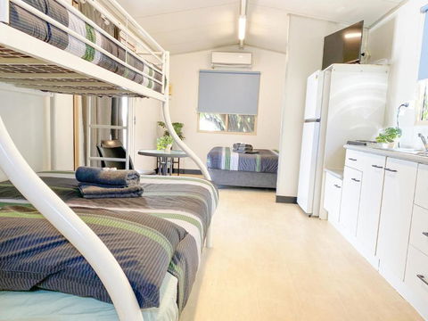 AAOK Moondarra Accommodation Village - Melbourne Tourism 0