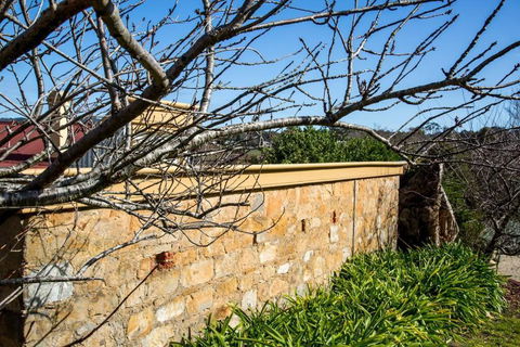 A Romantic Uraidla Studio - Melbourne Tourism 2