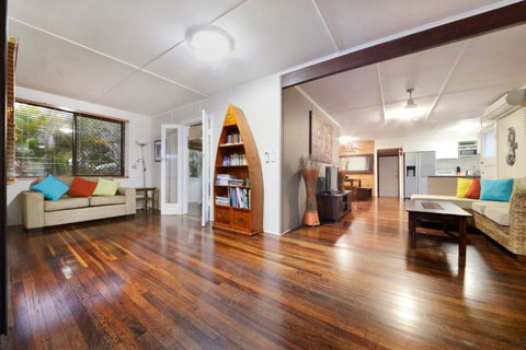 Airlie Getaway - Airlie Beach - Melbourne Tourism 1