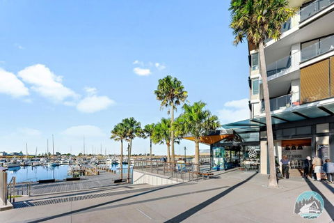Aircabin - Shell Cove - Next To Marina - 2BR Apt - Melbourne Tourism 0