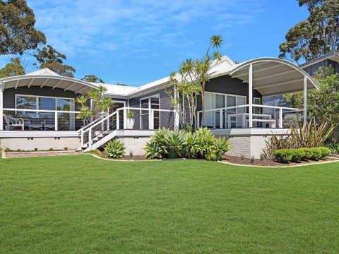 Akarana Beach House By Jervis Bay Rentals - Melbourne Tourism 0