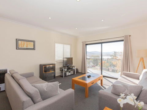 Alaska 1 8 Poley Cow Lane - Melbourne Tourism 0