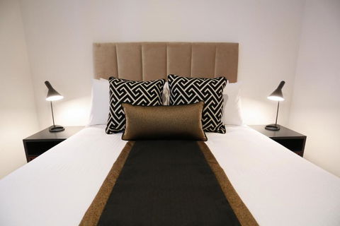 Alex Perry Hotel & Apartments - Melbourne Tourism 1