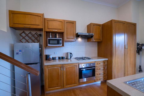 Alfies On Albert Daylesford - Melbourne Tourism 3