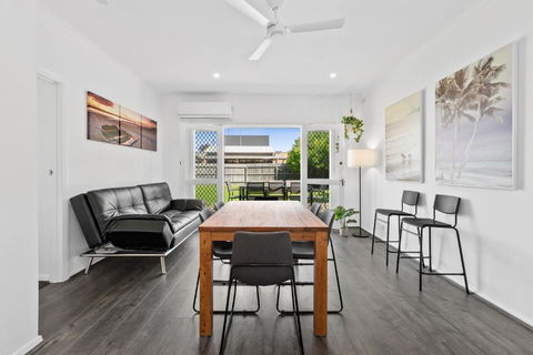 All Beached Out - 8 Guests, Cental, 450m To Beach! - Melbourne Tourism 0