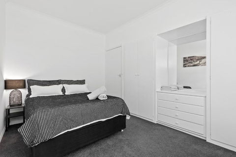 All Beached Out - 8 Guests, Cental, 450m To Beach! - Melbourne Tourism 4