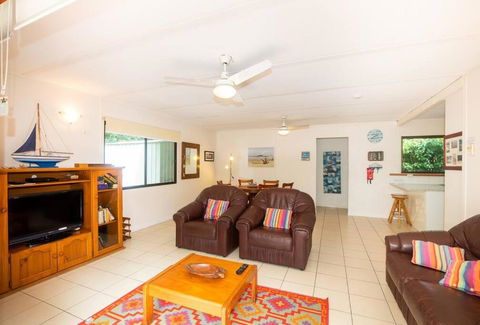 Allamanda Cottage - Close To Beach - Pet Friendly - Melbourne Tourism 0