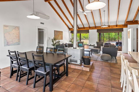 Amaroo - Melbourne Tourism 2