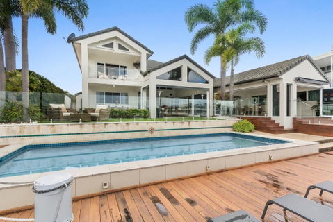 Amazing Canal House With Private Jetty, Gym & Pool - Melbourne Tourism 1