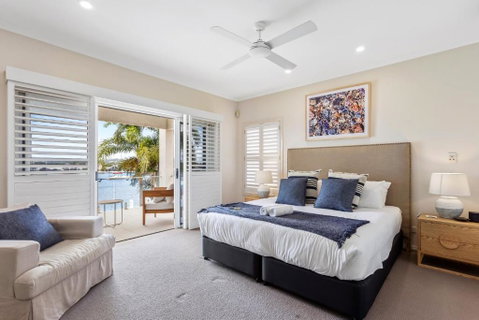 Amazing Canal House With Private Jetty, Gym & Pool - Melbourne Tourism 4