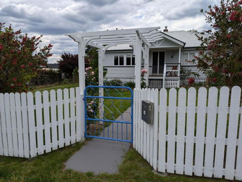 Amiens Cottage. Queenslander, Charming, Central. - Melbourne Tourism 0