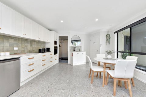 Anaka Retreat - Melbourne Tourism 1