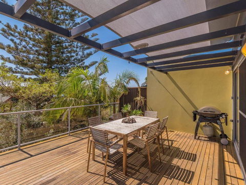 Angourie Blue 7 - Melbourne Tourism 1