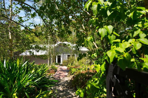 Annecy House - Melbourne Tourism 4