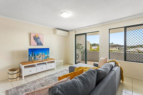 Albion Convenient Hideaway With Parking & Balcony - Melbourne Tourism 0