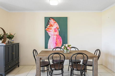 Albion Convenient Hideaway With Parking & Balcony - Melbourne Tourism 3