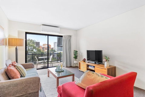 Apartment With City Views In East Perth - Melbourne Tourism 0