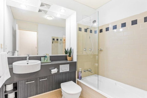 Apartment With City Views In East Perth - Melbourne Tourism 1