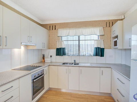 Apollo Unit 12 Ground Floor - Melbourne Tourism 4