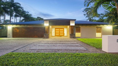 Aqua - Pecten Port Douglas - Melbourne Tourism 0