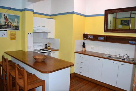 Arakoon House 1 - Bring Your Own Linen - Melbourne Tourism 1