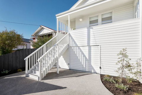 Architectural Brilliance - Sandy Bay - Melbourne Tourism 0