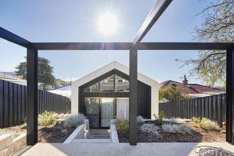 Architectural Brilliance - Sandy Bay - Melbourne Tourism 2