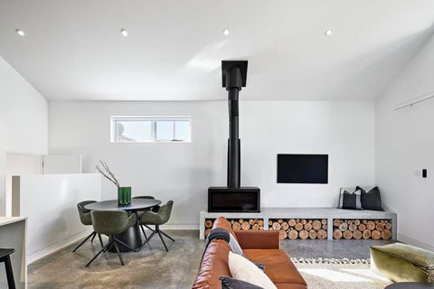 Architectural Brilliance - Sandy Bay - Melbourne Tourism 3