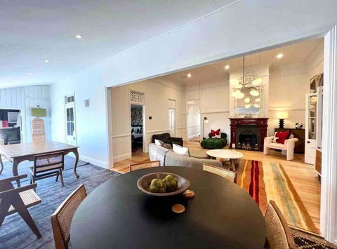 Artists Residence - Melbourne Tourism 3