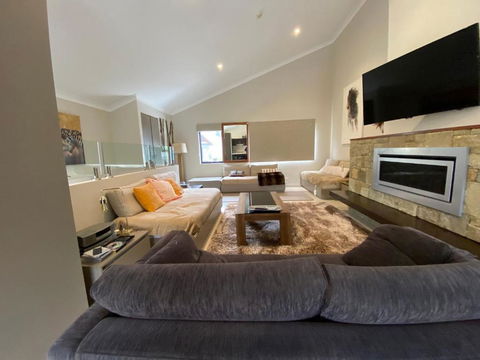 Aspen Creek 5 - Thredbo - Melbourne Tourism 2