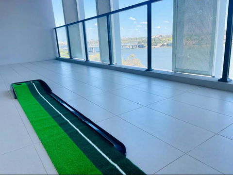 Astonishing Waterview Condo With Pool, Parking - Melbourne Tourism 4